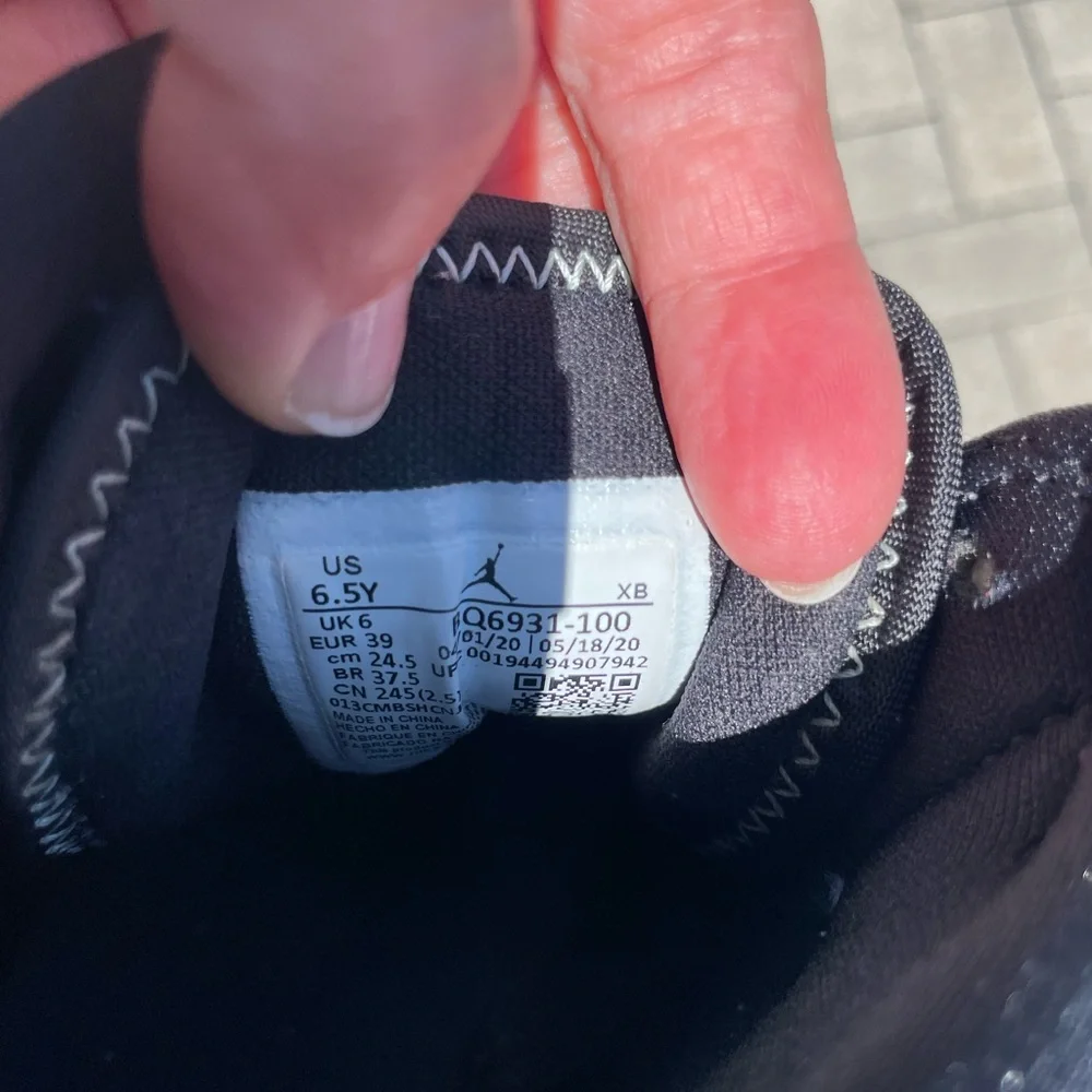 Air Jordan size 6.5 - Picture 6 of 6